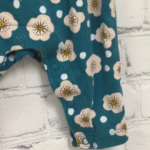 Like New Tea Collection Green Floral Romper size 0-3M - Picture 4 of 6